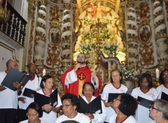 Novo pároco, padre Felipe Lemos, diz que está muito satisfeito e fala de seus planos