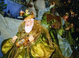 Santa Luzia revive a tradição da Folia de Reis e encerra festejos do ciclo natalino