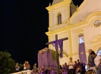 Procissões da Paixão de Cristo tomam ruas de Santa Luzia e outras cidades mineiras