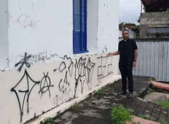 Mesmo tombada, Igreja do Rosário não escapa do abuso de pichadores